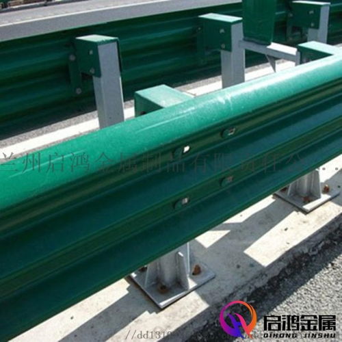 蘭州啓鴻金屬制品有限公司 為昌吉自治州高速公路建設(shè)提供波形護(hù)欄板生產(chǎn)與研發(fā)服務(wù)